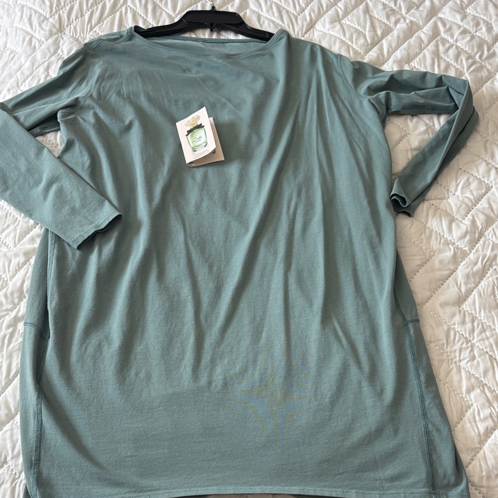 lululemon athletica Long Sleeve Dress in Soft Green